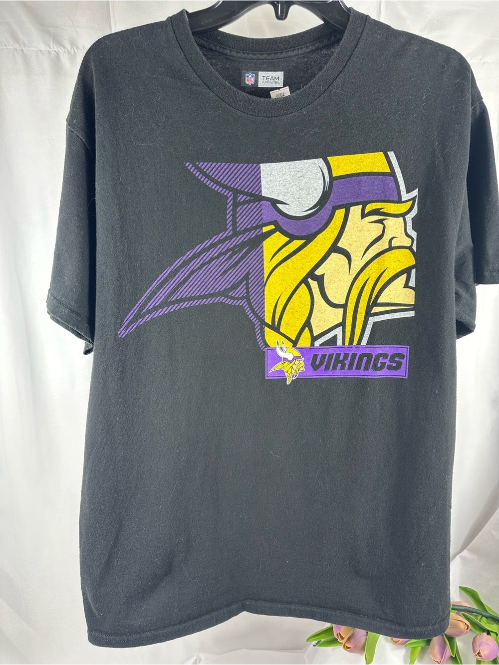 NFL Team Apparel Minnesota Vikings Graphic T-Shirt Men’s Large Black Short